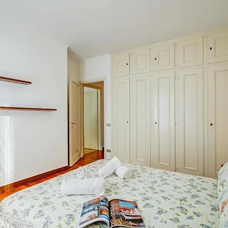 La Casa Di Maddalena Stresa Centre: 2 Bed, 2 Bath, Balconies - Happy Rentals Daire
