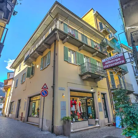 Daire La Casa Di Maddalena Stresa Centre: 2 Bed, 2 Bath, Balconies - Happy Rentals *