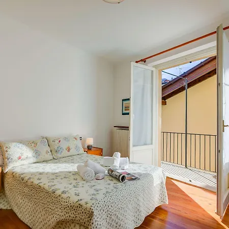 Daire La Casa Di Maddalena Stresa Centre: 2 Bed, 2 Bath, Balconies - Happy Rentals Stresa