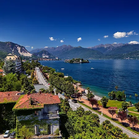 Daire La Casa Di Maddalena Stresa Centre: 2 Bed, 2 Bath, Balconies - Happy Rentals Stresa