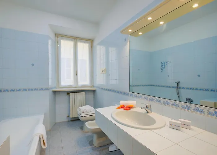 Апартаменти La Casa Di Maddalena Centro - Happy Стреза